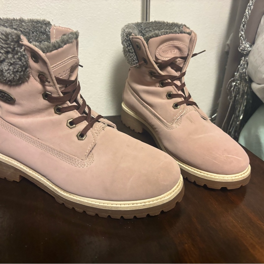Lugz Pink Winter Boots with Fur Lining